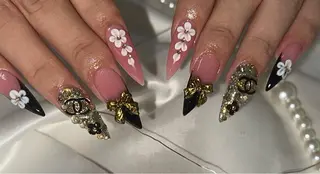 ネイル Nailsalon SKiのネイルデザイン