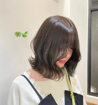 ミディアム ハイトーン/透明感 カラー/下出有沙のヘアスタイル