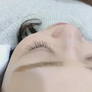 マツエク・マツパ 中村 眞歩のヘアスタイル