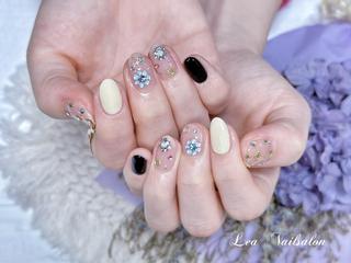 ミディアム カラー ネイル Le’a NailSalonのネイルデザイン