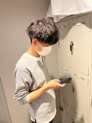 ショート カラー パーマ メンズ メンズパーマ特化 TAIGAのヘアスタイル