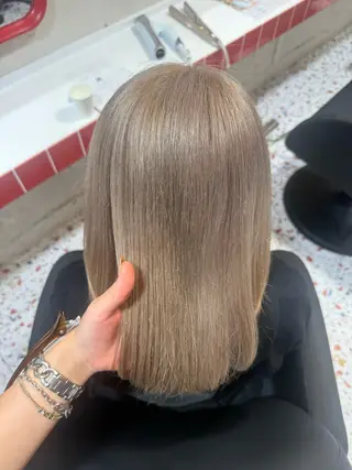 ミディアム カラー 🤎定番ミルクティー 🤎レイヤー/まひらのヘアスタイル