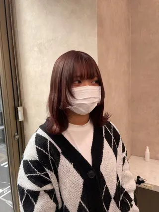ミディアム カラー 抜け感レイヤー︴ ニュアンスカラーのヘアスタイル