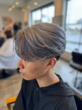 カラー メンズ ハイトーンカラー特化 🥀KAITO🥀のヘアスタイル