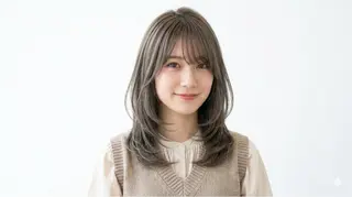 セミロング ALLY 原宿のヘアスタイル