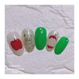 ミディアム ネイル 🐾enen style 🐾のネイルデザイン