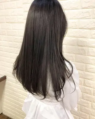 セミロング カラー famille ファミーユのヘアスタイル
