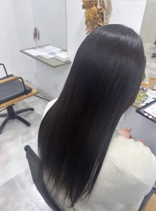 ロング 𝑴𝒐𝒓𝒊 /髪質改善/艶髪🖤のヘアスタイル