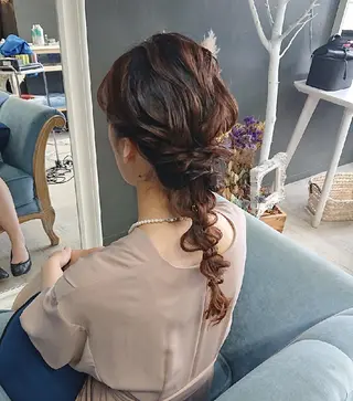 ロング ヘアアレンジ 植田 真理のエステ・リラクイメージ