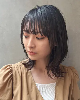ミディアム カラー 平山 美緒のヘアスタイル