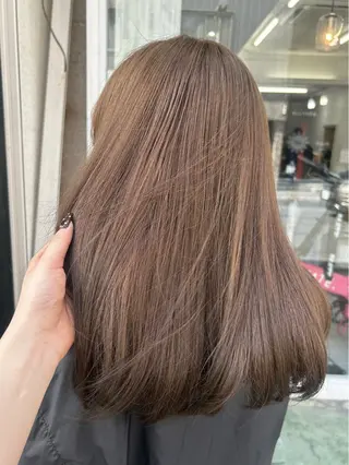 ミディアム カラー 金澤 希空のヘアスタイル
