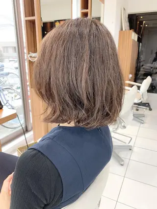 ミディアム カラー パーマ 白髪ぼかしハイライト 柳川拓哉のヘアスタイル