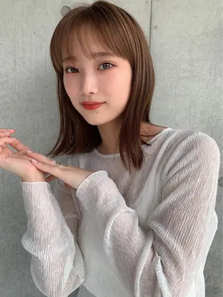 ミディアム カラー ヘアアレンジ 🪞official THREE 横浜🎀のヘアスタイル