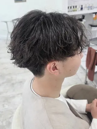 メンズ パーマ toiro ちだしえりのヘアスタイル