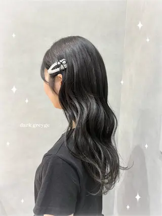 ロング カラー 河野 葉月のヘアスタイル