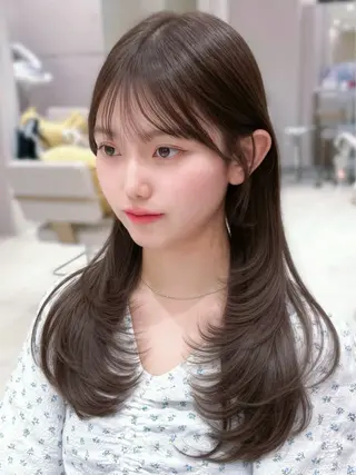セミロング 赤み消し透明感カラー 似合わせ前髪柴田礼空のヘアスタイル
