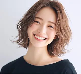 ミディアム パーマ 大嶋 加奈のヘアスタイル