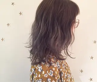 ミディアム 市川 千夏のヘアスタイル