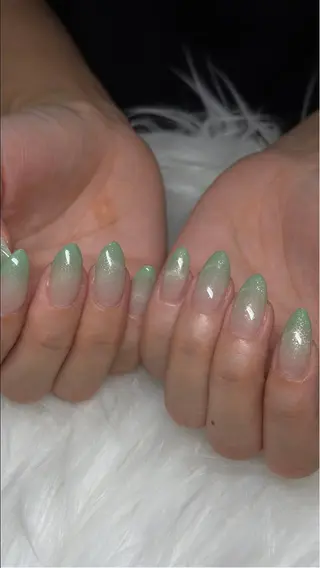 ネイル with hues AYAのネイルデザイン