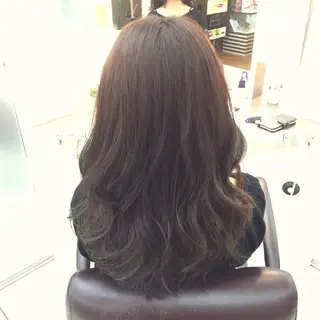 ロング カラー 大平 美沙のヘアスタイル