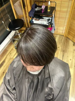 ショート カラー 白髪ぼかし ミズヒロのヘアスタイル