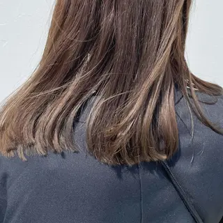 セミロング カラー mir MIYUのヘアスタイル