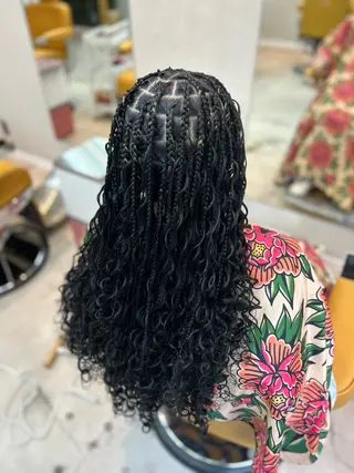 ロング ヘアアレンジ HARURU🪮✨ ブレイズ海外ヘアのヘアスタイル