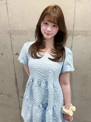 カラー セミロング 韓国ヘア♡🇰🇷 暖色♡透明感カラー✨のヘアスタイル
