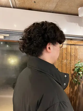 ショート パーマ メンズ 佐藤槙哉 サトウシンヤのヘアスタイル