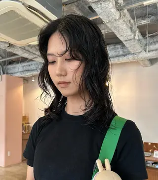 セミロング カラー パーマ 🎀suzuna 透明感colorのヘアスタイル