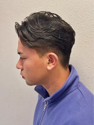 ミディアム 阿賀 佑季のヘアスタイル