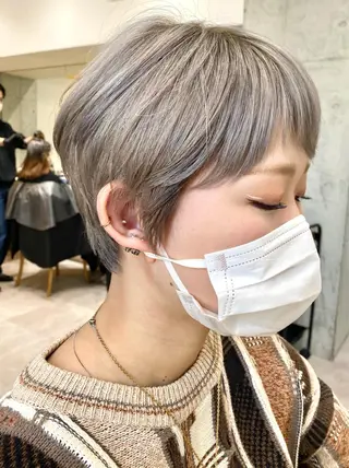 ショート カラー 似合う髪型見つけます AYAKAのヘアスタイル