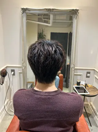 ショート カラー パーマ メンズ 新谷 虎太郎のヘアスタイル