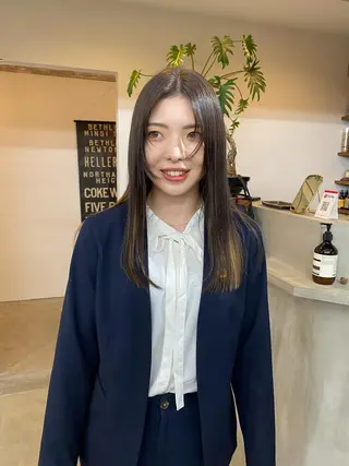 セミロング uta ウタのヘアスタイル