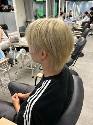 ショート カラー メンズ himari💜 酸性ストレートのヘアスタイル