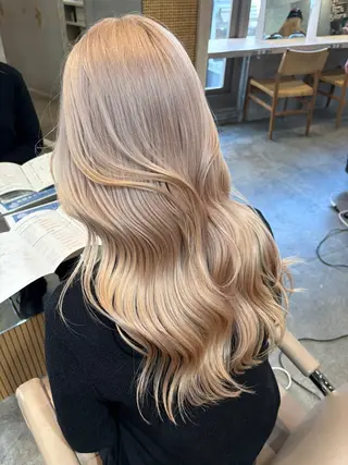 ロング ミルクティーベージュ レイヤー/あげは🎀のヘアスタイル