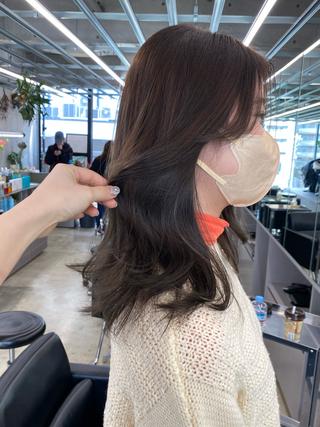 セミロング カラー Saki/レイヤー/ 柔色カラー/顔まわりのヘアスタイル