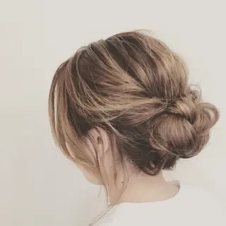 セミロング ヘアアレンジ Kirina/ 茨木/髪質改善のヘアスタイル