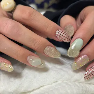 ネイル HINAKO💫 Ouja groupのネイルデザイン