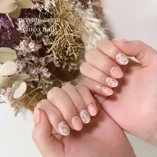 ミディアム misa🌼 綱島のネイルデザイン