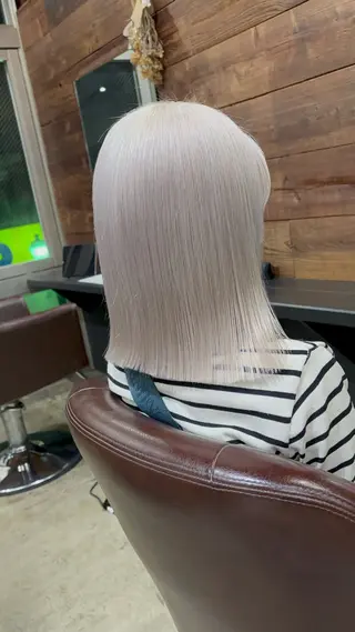 ミディアム 丸岡 千夏のヘアスタイル