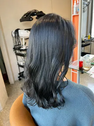 ミディアム カラー うしだ かおるのヘアスタイル