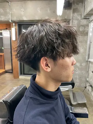 ショート カラー パーマ ヘアアレンジ メンズ 亀井隆汰/メンズ専門 パーマ/フェード可のヘアスタイル