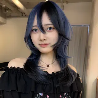 セミロング ウルフ/シャギーカッ ト/ハッシュカットのヘアスタイル
