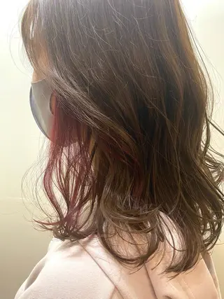 ミディアム カラー 氷見 早祐香のヘアスタイル