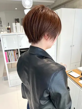 ショート 榎本 雪来のヘアスタイル