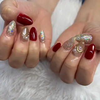 ネイル 鷲沢 ゆりのネイルデザイン