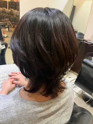 ミディアム 吉本 yoshimotoのヘアスタイル
