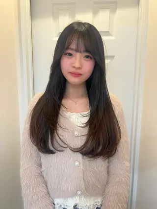 ロング yuka/ロング/ レイヤーカットモデルのヘアスタイル