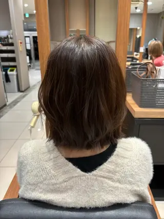 ミディアム 小嶺 歩夏のヘアスタイル